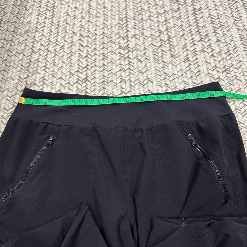 Lucy Black Cropped Jogger Pants - Picture 6 of 8